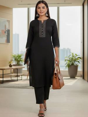 Women Ethnic Motifs Yoke Design Regular Thread Work Kurta with Trousers & With Dupatta 5