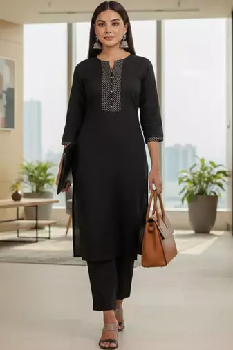 Women Ethnic Motifs Yoke Design Regular Thread Work Kurta with Trousers & With Dupatta