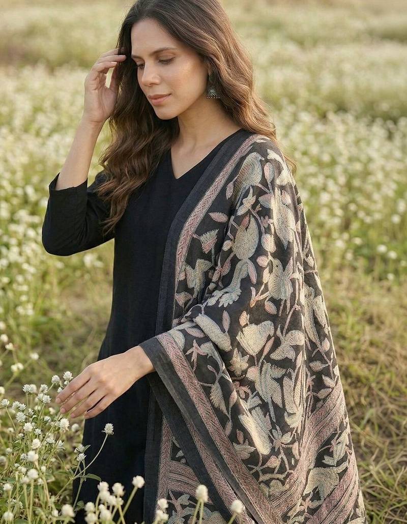 Women Regular Kurta with Trousers & With Dupatta