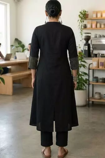 Mandarin Collar A-Line Kurta With Trousers