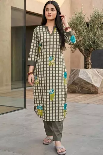 Women Regular Kurta with Trousers