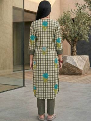 Women Regular Kurta with Trousers 3