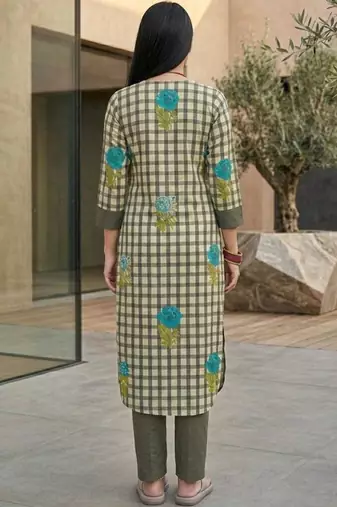 Women Regular Kurta with Trousers