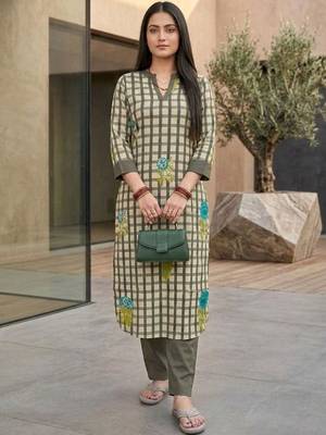 Women Regular Kurta with Trousers 5