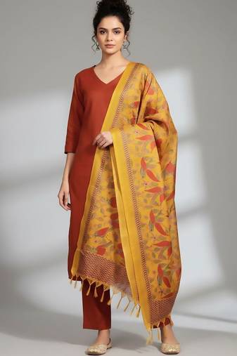 Women Ethnic Motifs Regular Kurta with Trousers & With Dupatta