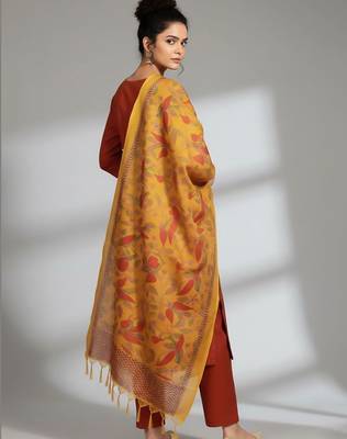 Women Ethnic Motifs Regular Kurta with Trousers & With Dupatta 3