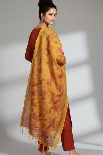 Women Ethnic Motifs Regular Kurta with Trousers & With Dupatta