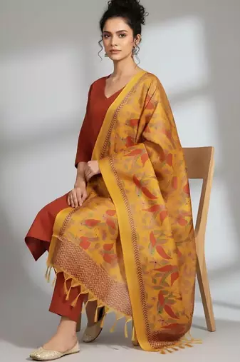 Women Ethnic Motifs Regular Kurta with Trousers & With Dupatta