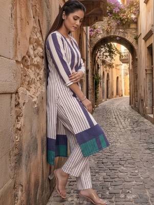 Women Striped Regular Kurta with Trousers 2