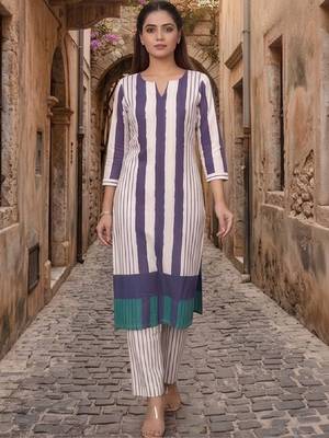 Women Striped Regular Kurta with Trousers 1