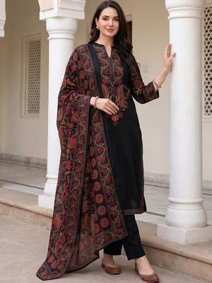 Women Ethnic Motifs Embroidered Regular Thread Work  Cotton Kurta with Trousers & With Dupatta 1