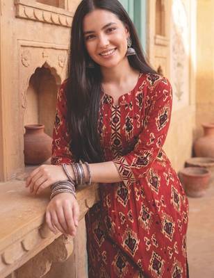 Women Printed Regular Pure Cotton Kurta with Trousers 2