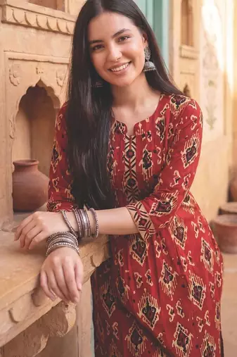 Women Printed Regular Pure Cotton Kurta with Trousers