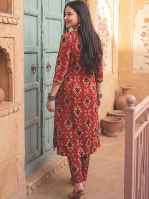 Women Printed Regular Pure Cotton Kurta with Trousers 5