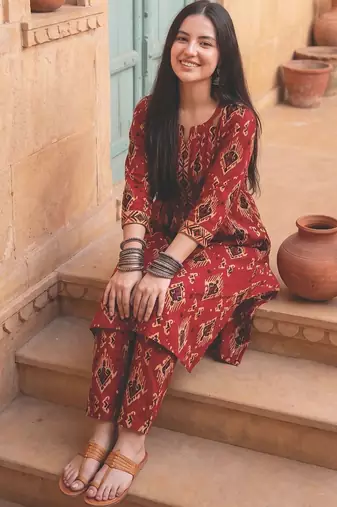 Women Printed Regular Pure Cotton Kurta with Trousers