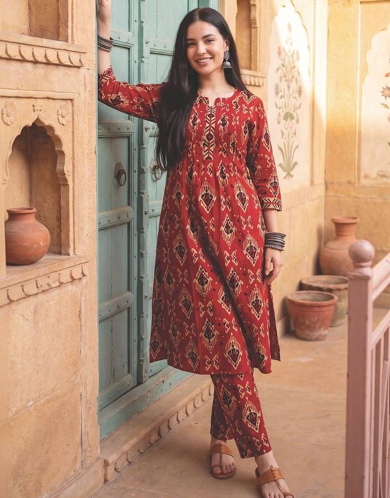 Women Printed Regular Pure Cotton Kurta with Trousers