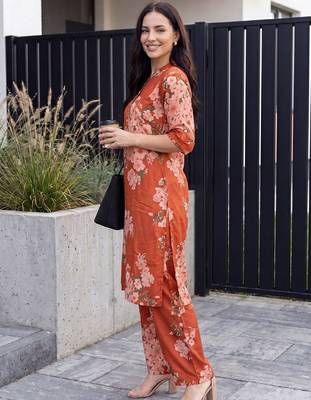Women Floral Printed Regular Kurta with Palazzos 3