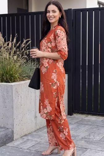 Women Floral Printed Regular Kurta with Palazzos