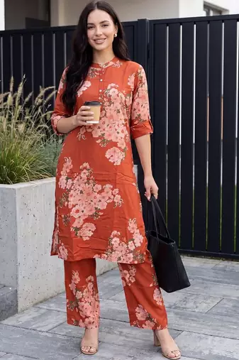 Women Floral Printed Regular Kurta with Palazzos