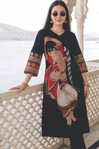 Women Ethnic Motifs Printed Pure Cotton Kurta with Trousers