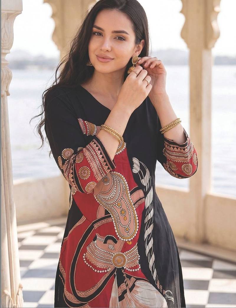 Women Ethnic Motifs Printed Pure Cotton Kurta with Trousers