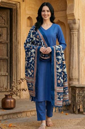 Women Regular Kurta with Trousers & With Dupatta