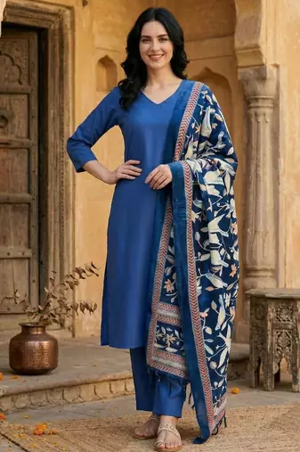 Women Regular Kurta with Trousers & With Dupatta