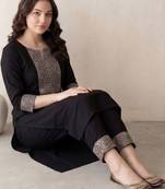 Women Ethnic Motifs Embroidered Regular Thread Work Kurta with Trousers