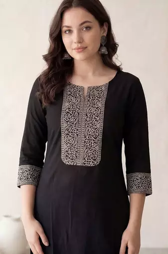 Women Ethnic Motifs Embroidered Regular Thread Work Kurta with Trousers