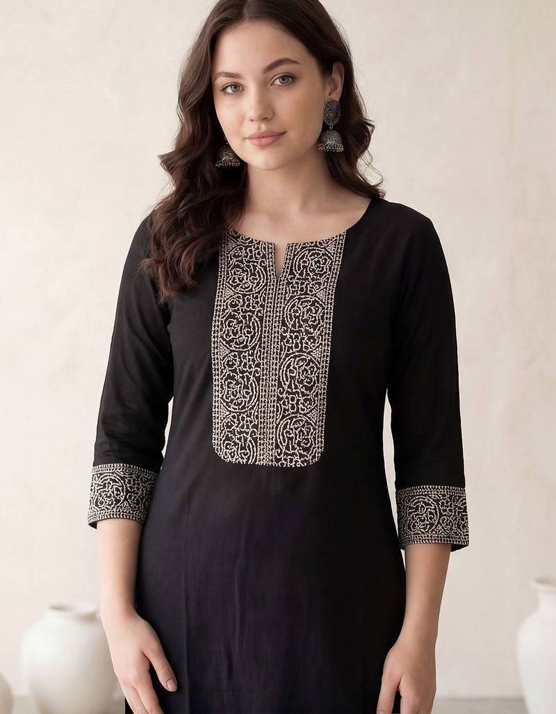 Women Ethnic Motifs Embroidered Regular Thread Work Kurta with Trousers