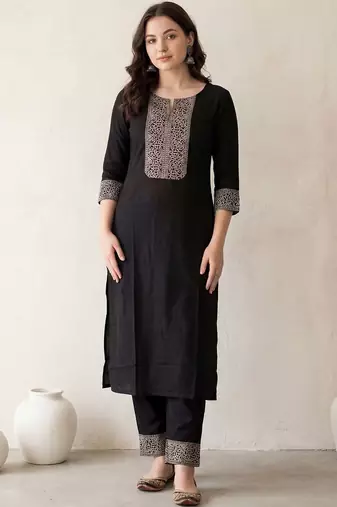 Women Ethnic Motifs Embroidered Regular Thread Work Kurta with Trousers