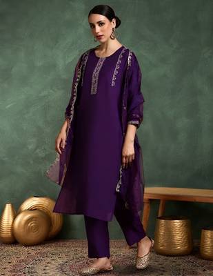 Women Ethnic Motifs Embroidered Kurta with Trousers & Dupatta 5