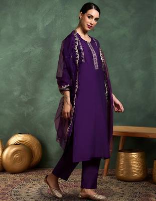 Women Ethnic Motifs Embroidered Kurta with Trousers & Dupatta 1