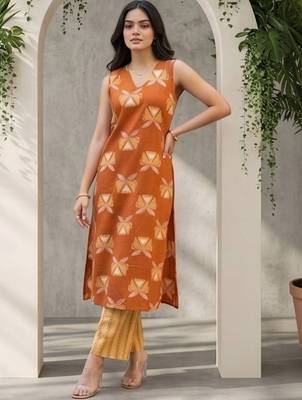 Women Ethnic Motifs Printed Regular Kurta with Trousers 1