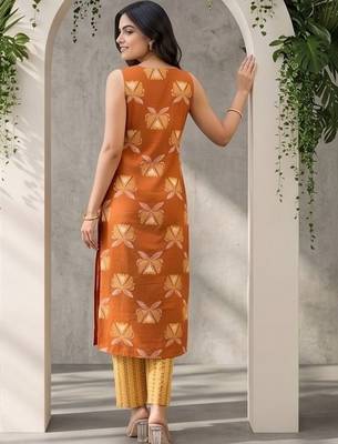 Women Ethnic Motifs Printed Regular Kurta with Trousers 5