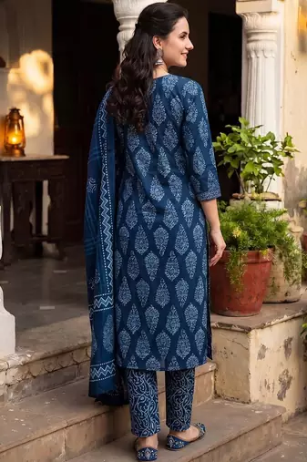 Women Ethnic Motifs Printed Regular Pure Cotton Kurta with Trousers & With Dupatta
