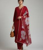 Women Floral Regular Thread Work Kurta with Trousers & With Dupatta
