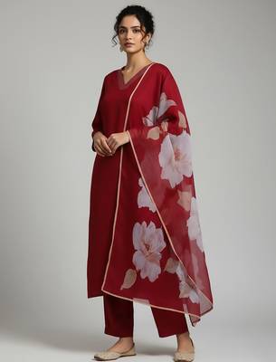 Women Floral Regular Thread Work Kurta with Trousers & With Dupatta 6