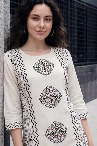 Women Ethnic Motifs Printed Regular Pure Cotton Kurta with Trousers & With Dupatta