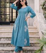 Women Floral Embroidered Pleated Thread Work Pure Cotton Kurta with Trousers