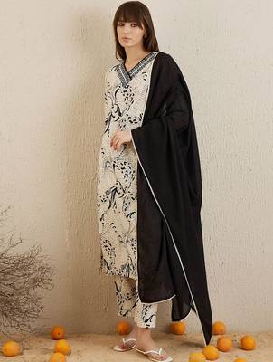 Printed Regular Mirror Work Pure Cotton Kurta with Trousers & Dupatta 1