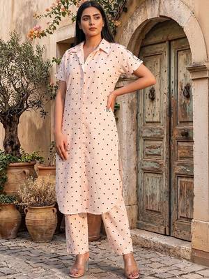 Women Printed Regular Kurta with Trousers 4