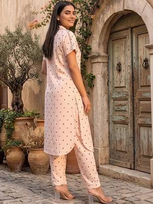 Women Printed Regular Kurta with Trousers 7