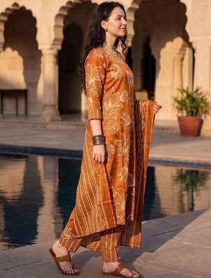 Women Floral Printed Regular Thread Work Kurta with Trousers & With Dupatta 3