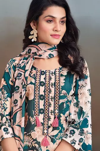 Women Floral Printed Regular Kurta with Trousers & With Dupatta