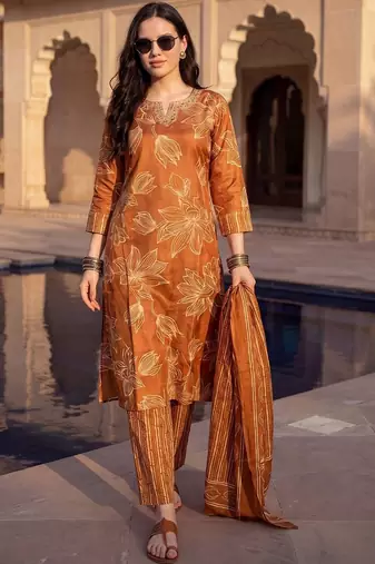 Women Floral Printed Regular Thread Work Kurta with Trousers & With Dupatta