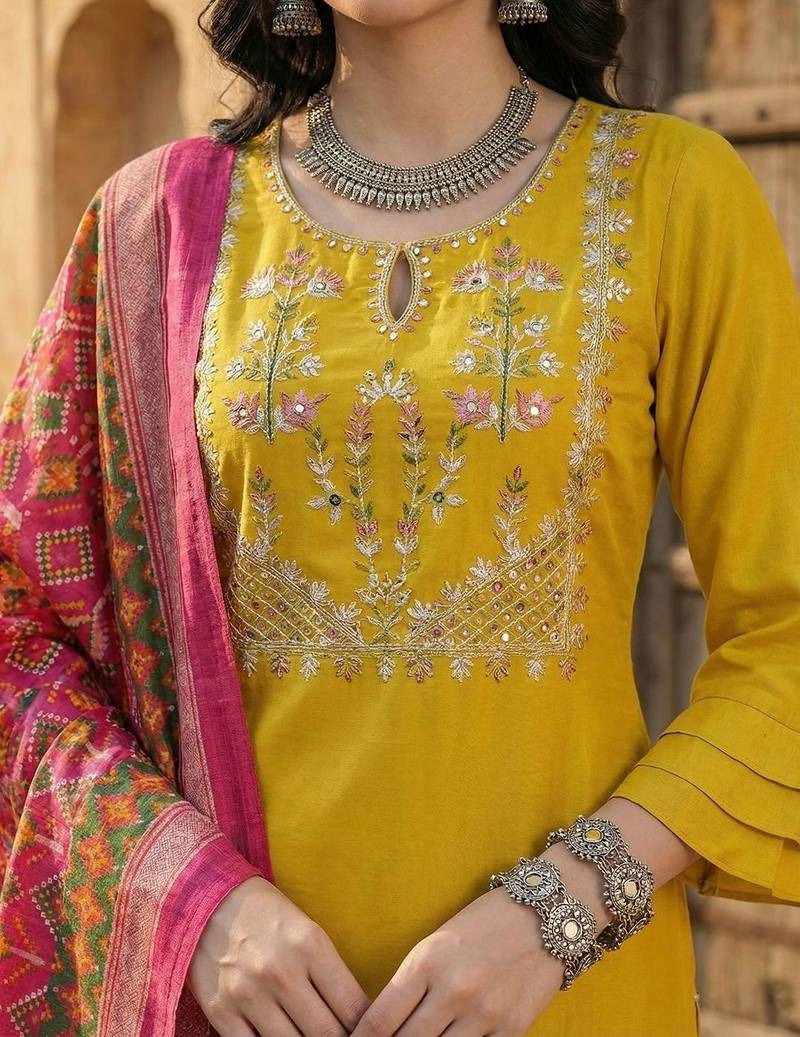Women Yoke Design Regular Gotta Patti Pure Cotton Kurta with Trousers & With Dupatta
