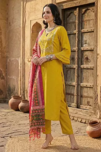 Women Yoke Design Regular Gotta Patti Pure Cotton Kurta with Trousers & With Dupatta