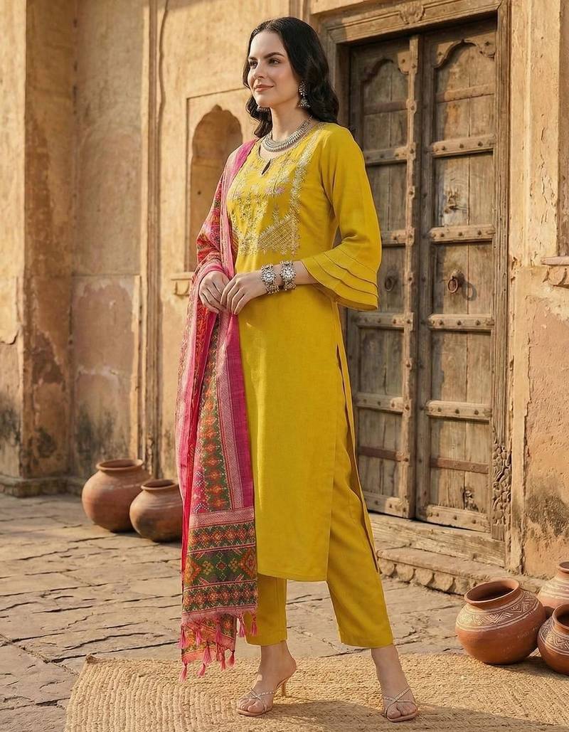 Women Yoke Design Regular Gotta Patti Pure Cotton Kurta with Trousers & With Dupatta
