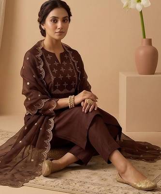 Women Ethnic Motifs Embroidered Regular Thread Work Kurta with Trousers & With Dupatta 3